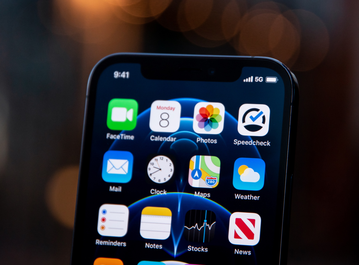 天山苹果手机维修分享为什么 iPhone 12 在冬季会自动关机 