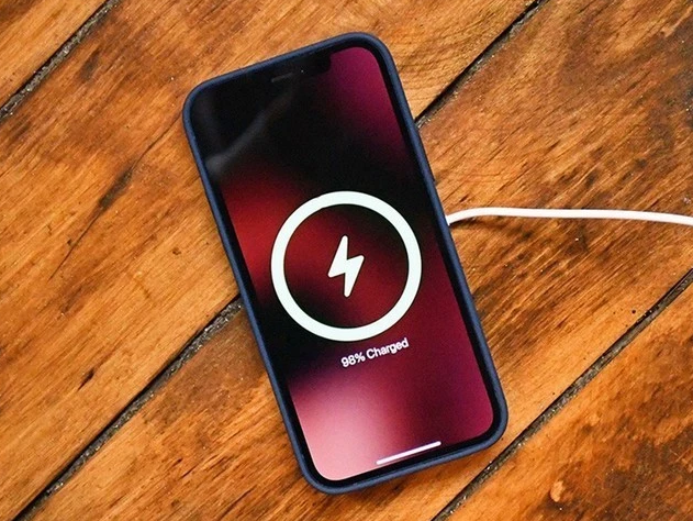 天山苹果手机维修分享iPhone 12可以随便充电吗 